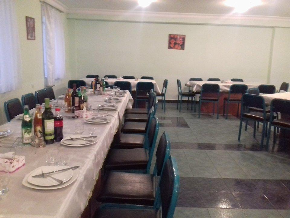 Zvartnots Hotel Цахкадзор Екстериор снимка